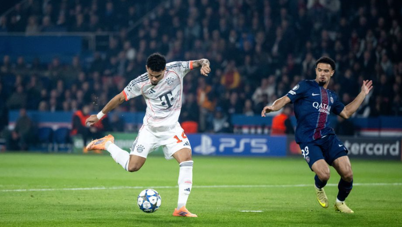 Bayern besiegt PSG in Paris mit 2:1 – Doppelpack von Díaz und eiserne Abwehr in Unterzahl