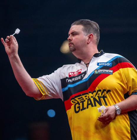 Gabriel Clemens im Weltmeisterschafts-Dart-Turnier: Ein überzeugender Sieg gegen Wessel Niemeier