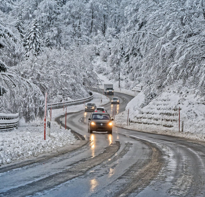 Schnee und Glatteis in Hamburg: Warnung vor ungünstigen Wetterbedingungen