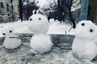Warnung vor schlechten Wetterbedingungen bis morgen: Hohe Eisglättegefahr durch Regen