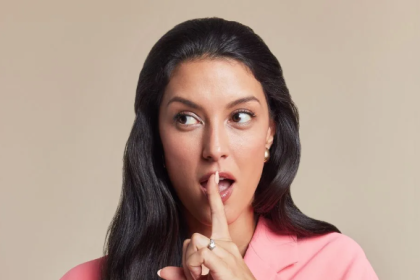 Exklusives Debüt von Rebecca Mir: warum ihre Großmutter völlig überwältigt war