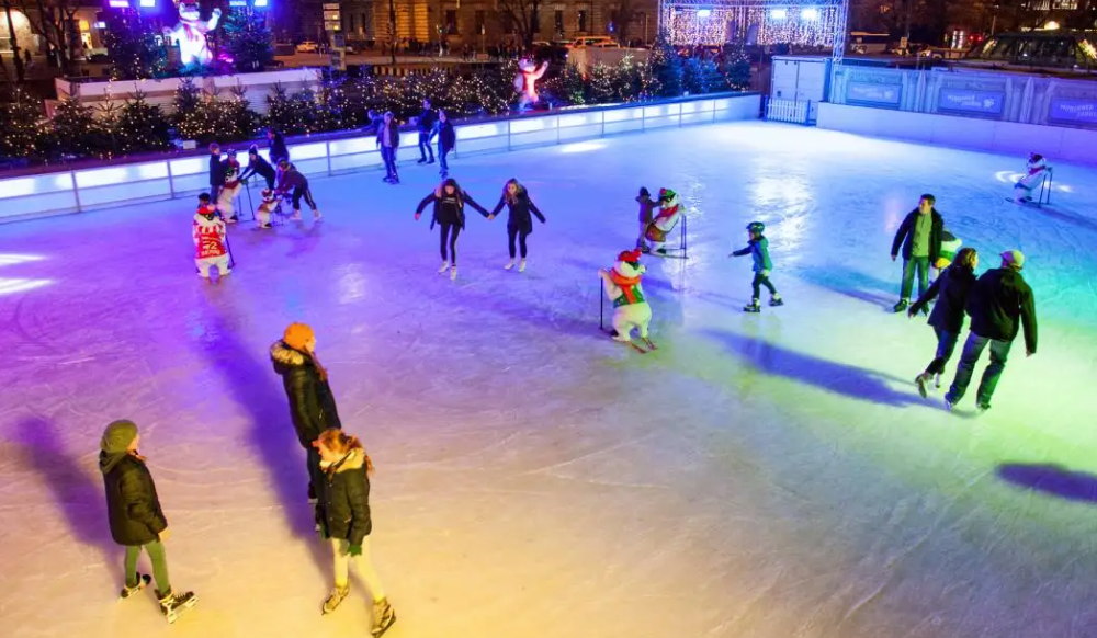Wo kann man in München Schlittschuh laufen