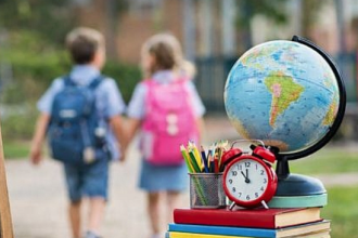 Welche Unterlagen werden für die Einschulung in die 1. Klasse in Deutschland 2026/2027 benötigt