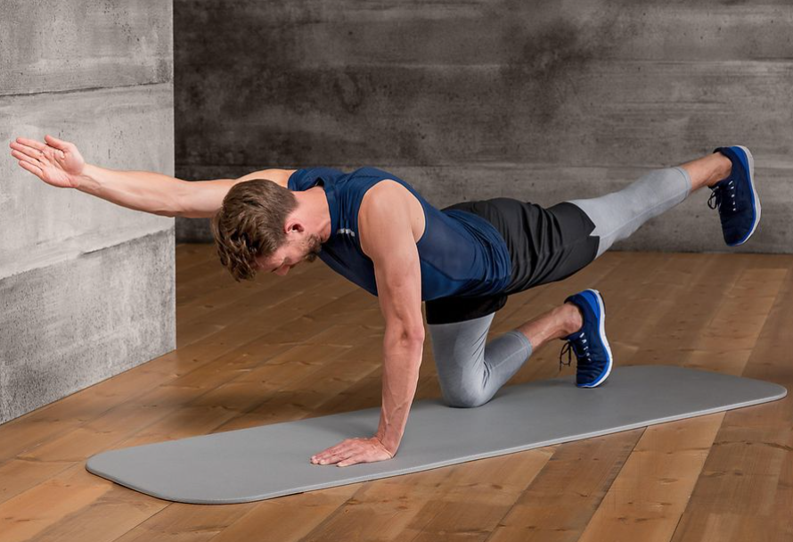 Übungen für den Rücken zu Hause für Anfänger: detaillierte Beschreibung der Technik