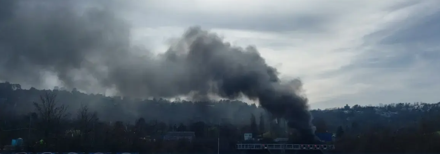 Die Autobahn A81 vollständig gesperrt: Brand im Engelbergtunnel unter Kontrolle