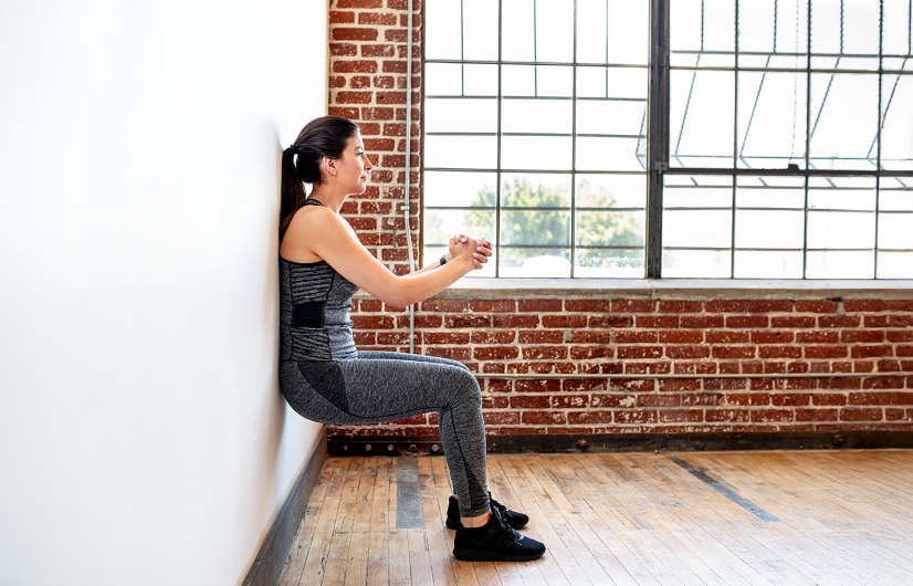 Rückenübungen zuhause gegen Rückenschmerzen im Büroalltag: Klarer Trainingsplan