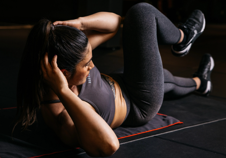 Core-Training zuhause für Anfänger: stabile Mitte ohne Geräte