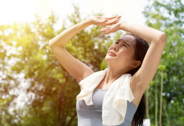 Sommer-Fitness 2026: So trainierst du sicher bei Hitze