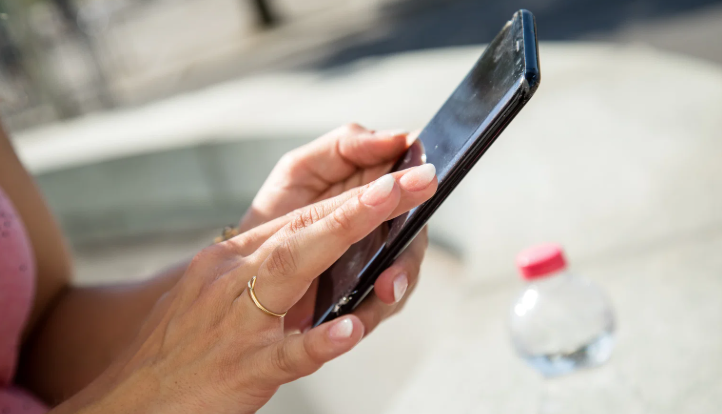 Smartphone im Sommer: So schützt du deinen Akku vor Hitzeschäden