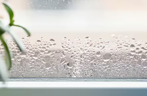 Zieht es am Fenster? Mit wenigen Euro die Heizkosten senken